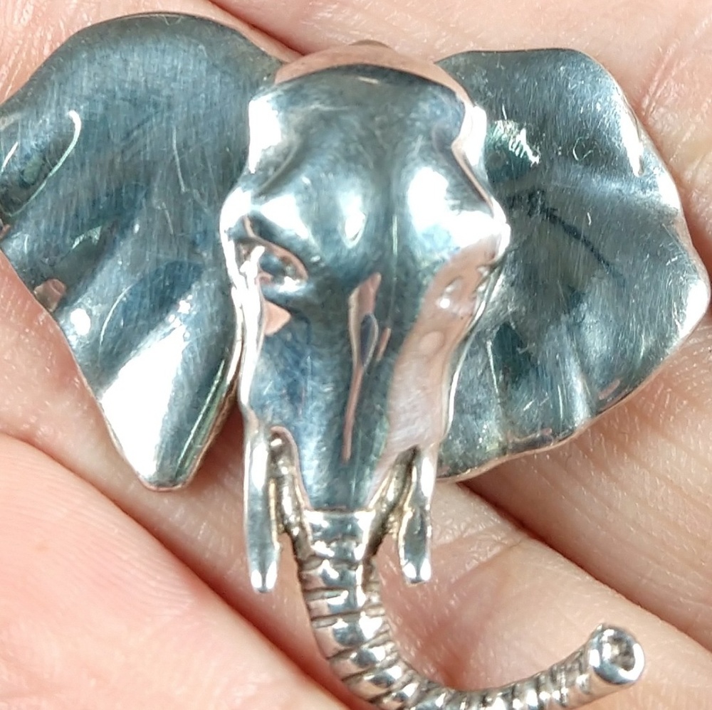 Small Sterling Elephant pin reticulated 925 Silver Brooch Animal
